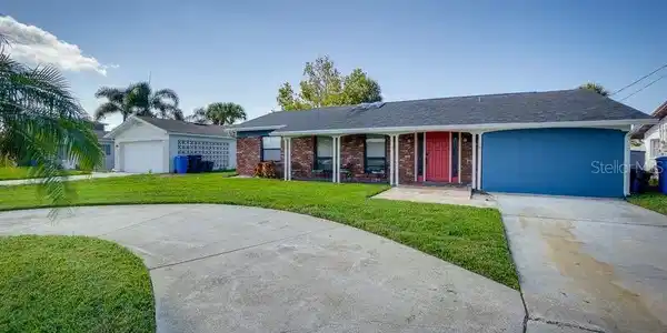 8722 THORNWOOD LANE