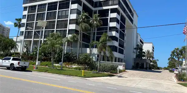 1100 BENJAMIN FRANKLIN DRIVE