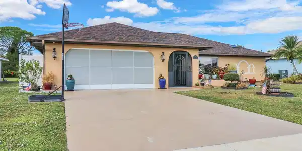 1716 BLUE LAKE CIRCLE