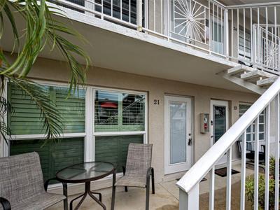 521 W VENICE AVENUE