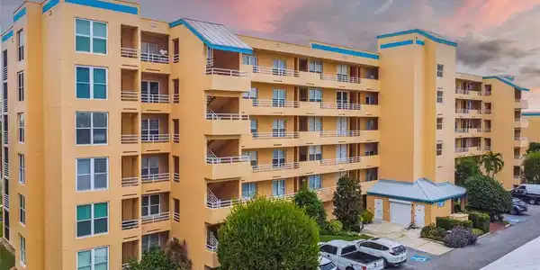 4550 PINEBROOK