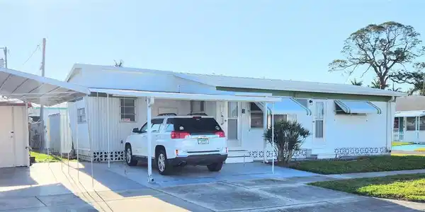10315 CORTEZ W