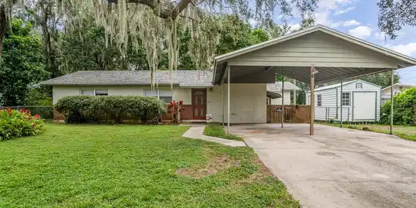 2935 AVON LANE
