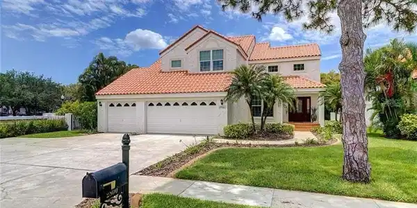 2800 LA CONCHA DRIVE