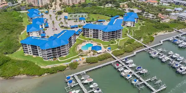 2700 PENINSULA