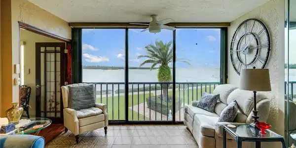 4620 BAY
