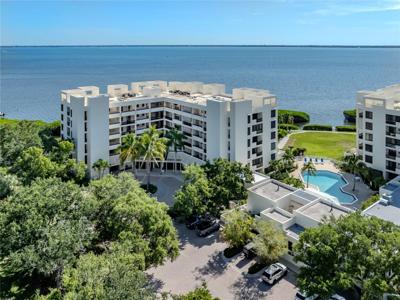 2020 HARBOURSIDE DRIVE