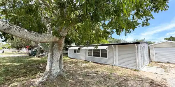 3418 BROCKETT ROAD