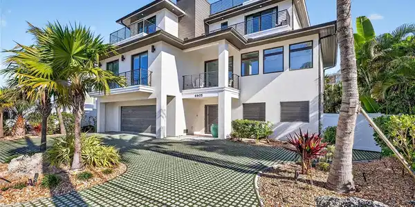 6605 GULF DRIVE