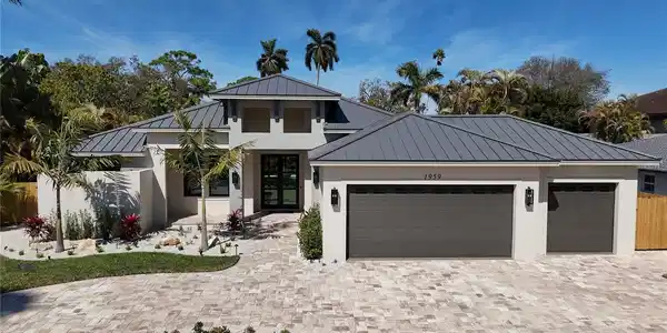 1959 WISTERIA STREET