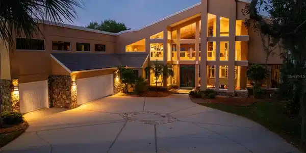 1405 OAK FOREST DRIVE