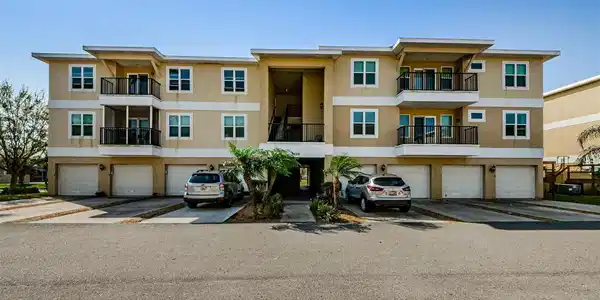 5088 ROYAL PALMS
