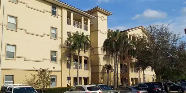 85 RIVERVIEW BEND S