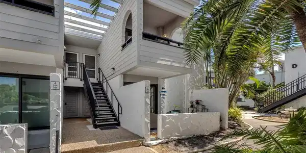 1555 TARPON CENTER DRIVE