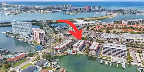 105 ISLAND WAY
