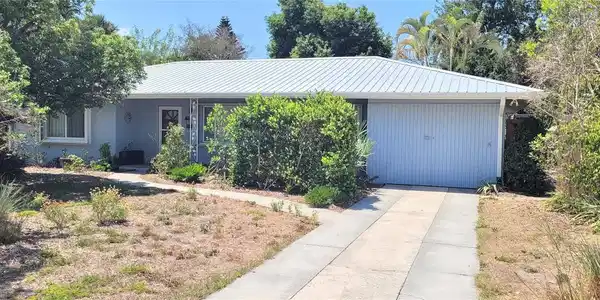 2230 BOUGAINVILLEA STREET