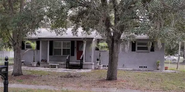 509 BUCKINGHAM E