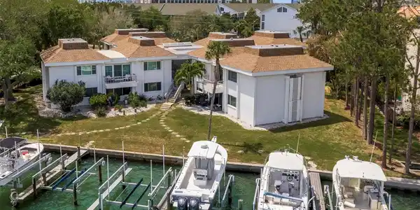 311 ISLAND WAY
