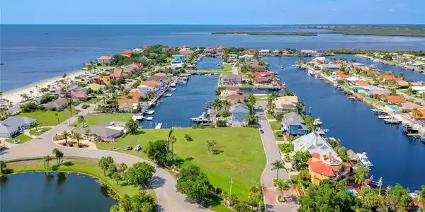 Lot 13 CAPTAINS COURT