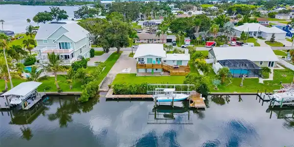 4218 POMPANO LANE