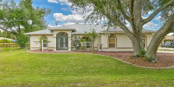 2136 BENDWAY DRIVE