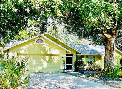 7107 QUEEN PALM CIRCLE