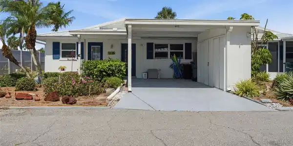 402 KETCH WAY