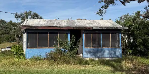 916 PINEY POINT ROAD