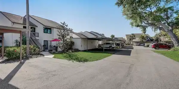 746 BIRD BAY DRIVE W