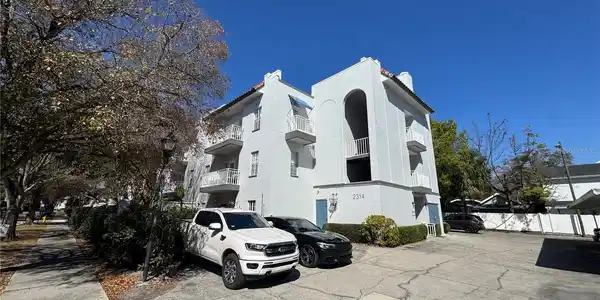2314 S CLEWIS COURT