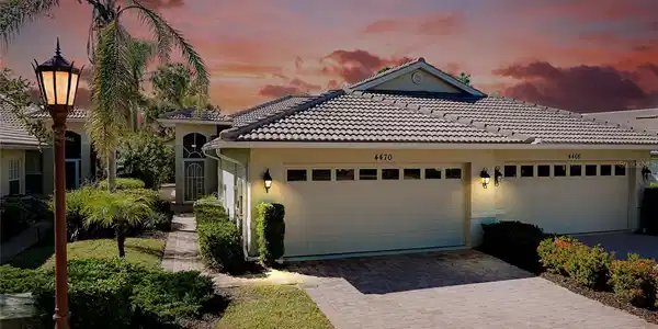 4470 CORSO VENETIA BOULEVARD