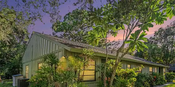 5031 BARRINGTON CIRCLE