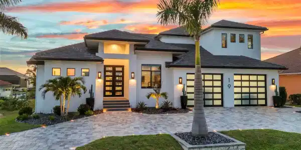 19 SABAL DRIVE