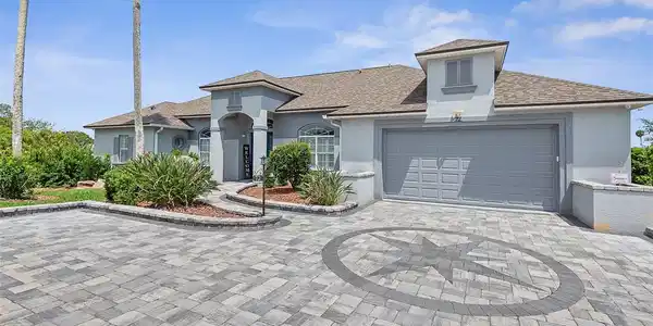 72 CLUB HOUSE DRIVE