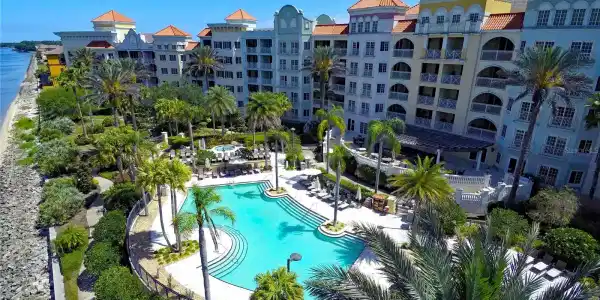 102 YACHT HARBOR DRIVE