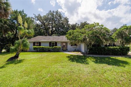 2204 NEEDLE PALM DRIVE