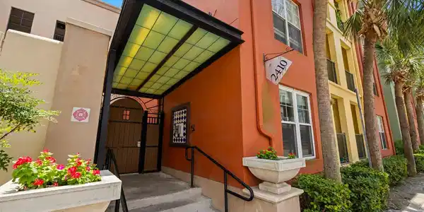 2410 W AZEELE STREET