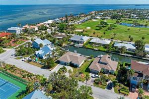 604 NORTH POINT DR