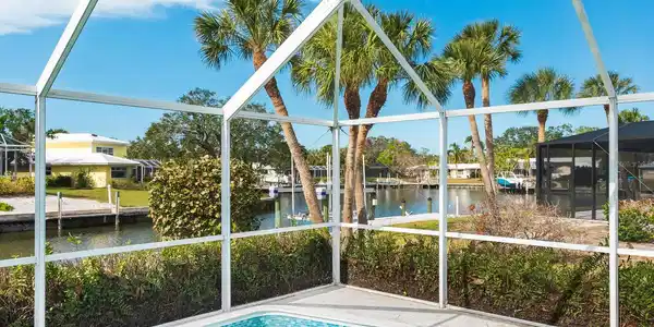 5560 SHADOW LAWN DRIVE