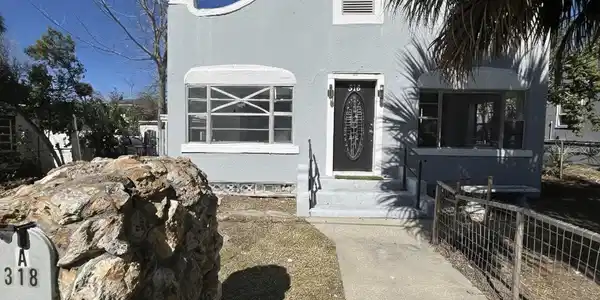 318 HOBART AVENUE