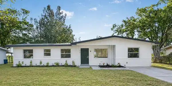 413 COUNTRY CLUB DRIVE