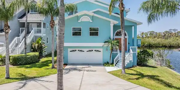 6186 SEASIDE DRIVE