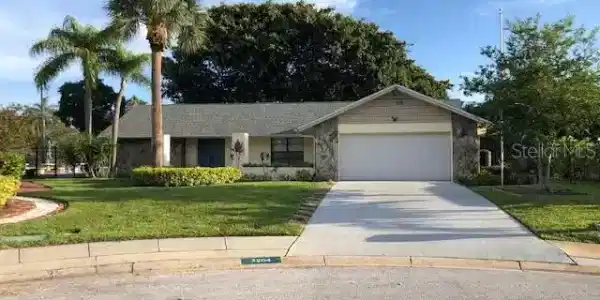 3204 HILLTOP