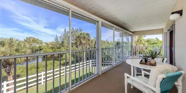 841 WATERSIDE DRIVE