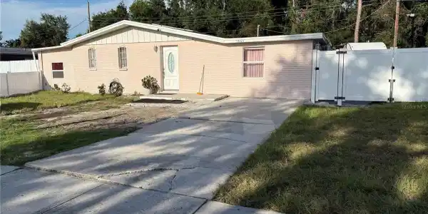 5601 GOLDEN DRIVE