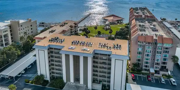 622 EDGEWATER DRIVE