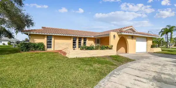 5029 PELICAN DRIVE