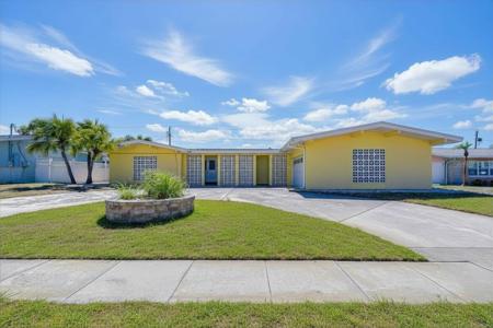 9625 COMMODORE DRIVE