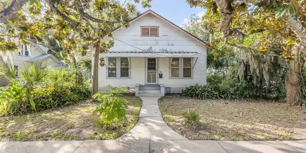 218 MARY AVENUE