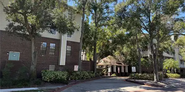 1000 W HORATIO STREET